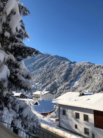 Haus Hubertus Wintersaison Und Sommersaison Acomodação com café da manhã Jerzens Exterior foto